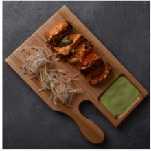 Load image into Gallery viewer, Beautiful Acacia Wood Chopping Board/Platter with handle
